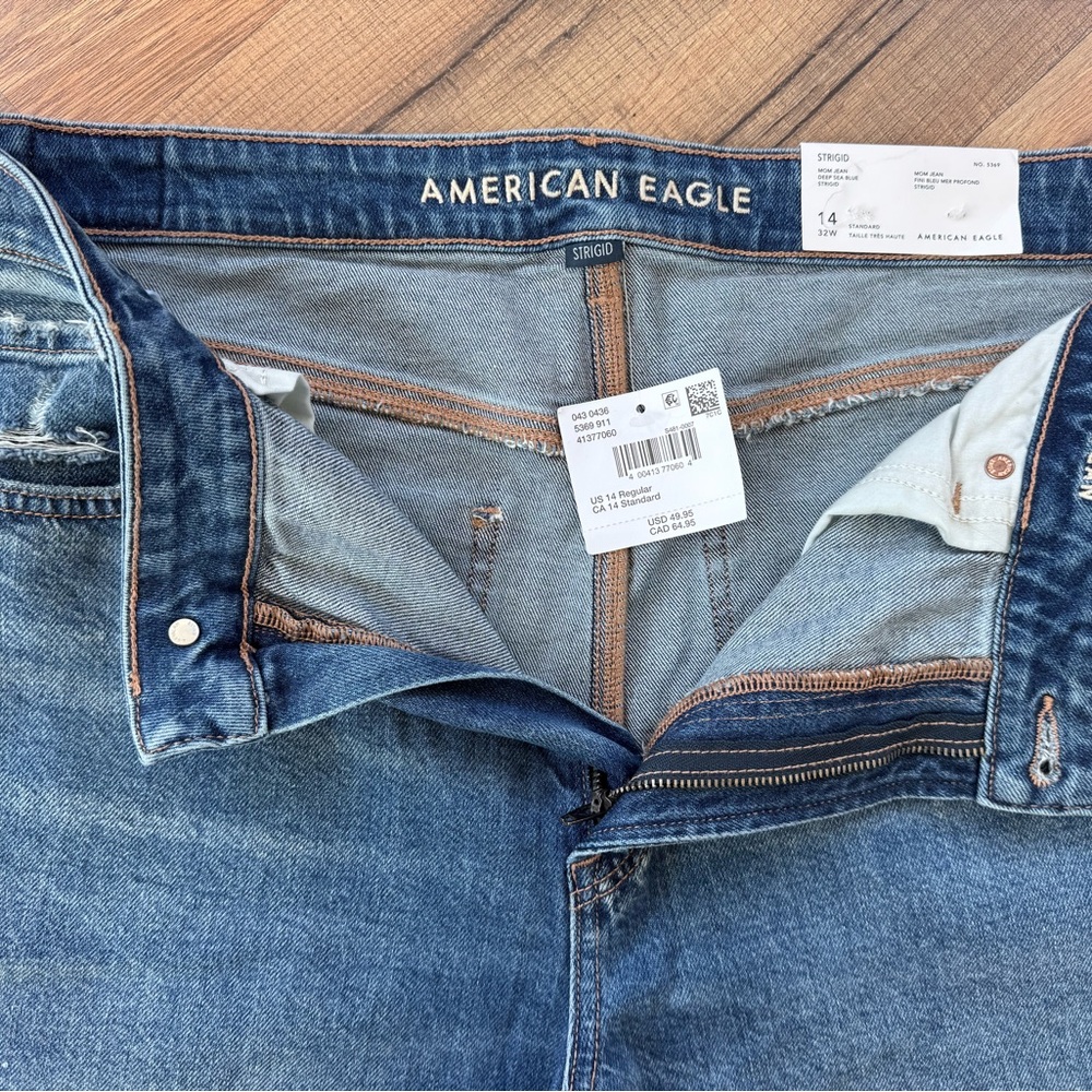 American Eagle Outfitters Blue MOM Jean NWT - Picture 2 of 11